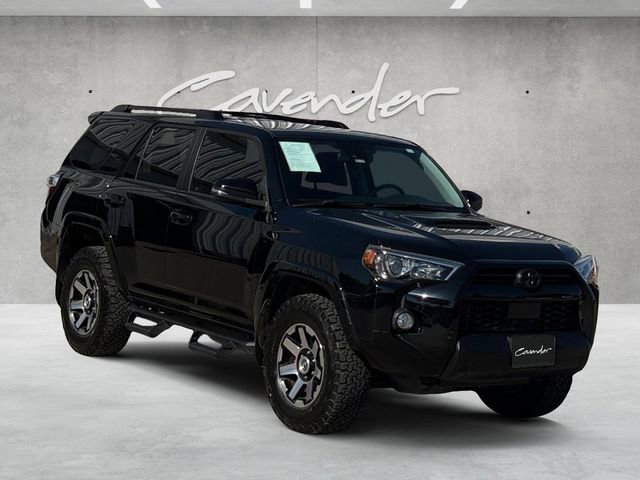 Used 2020 Toyota 4Runner TRD Off-Road Premium AWD/4WD image 2