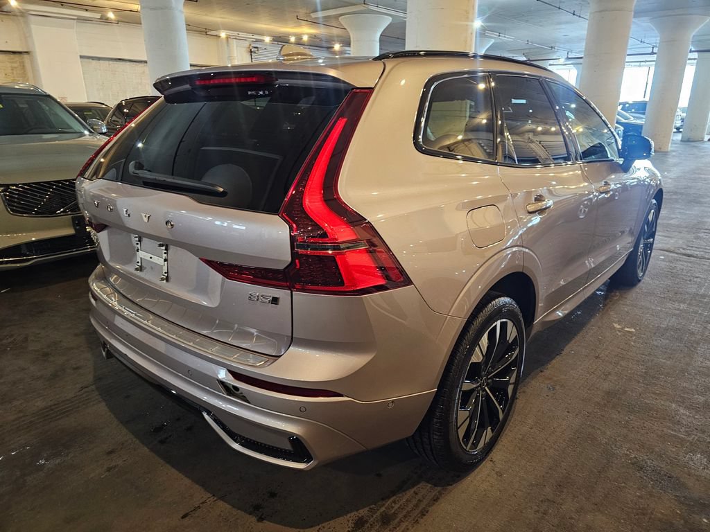 Certified 2026 Volvo XC60 B5 Plus w/ Protection Package Premier AWD/4WD image 4