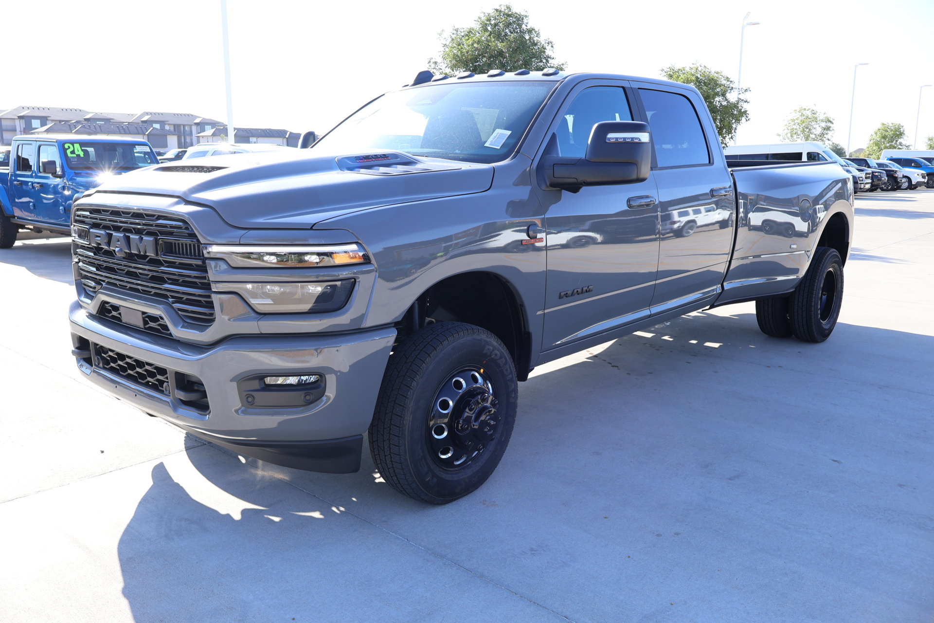 New 2027 RAM 3500 Laramie AWD/4WD image 11