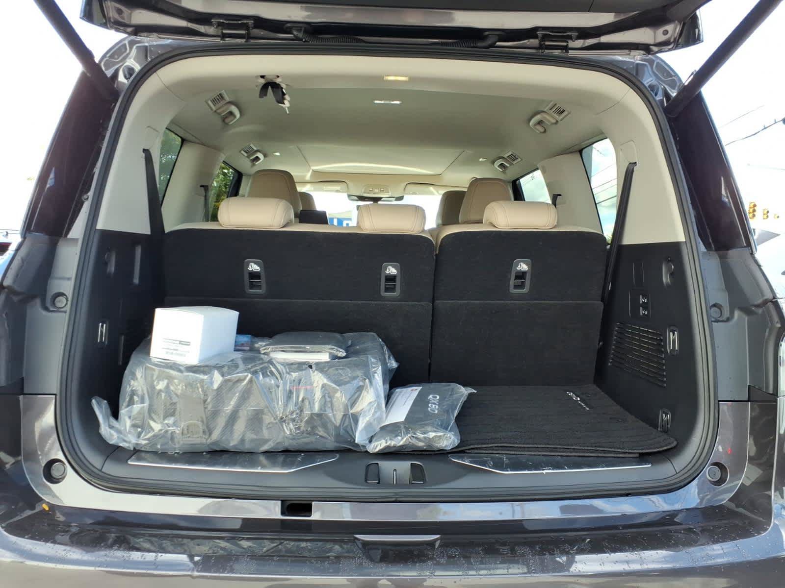 Certified 2026 INFINITI QX80 Pure w/ Cargo Package AWD/4WD image 18