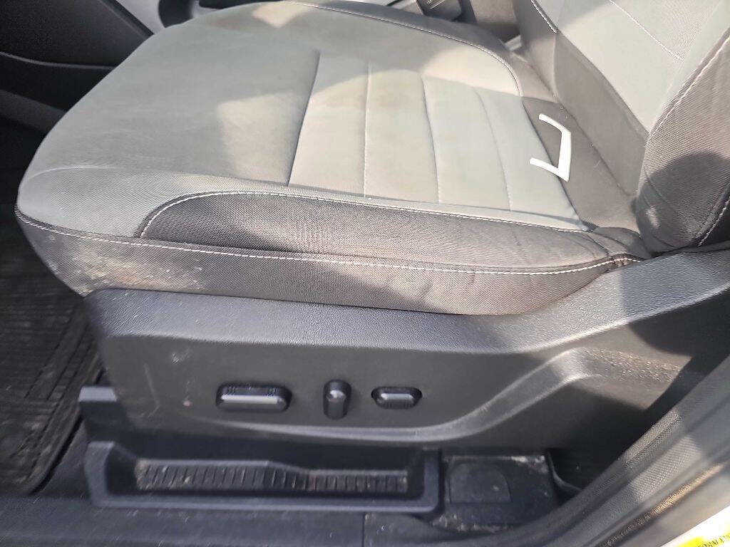 Used 2015 Ford Escape SE image 13