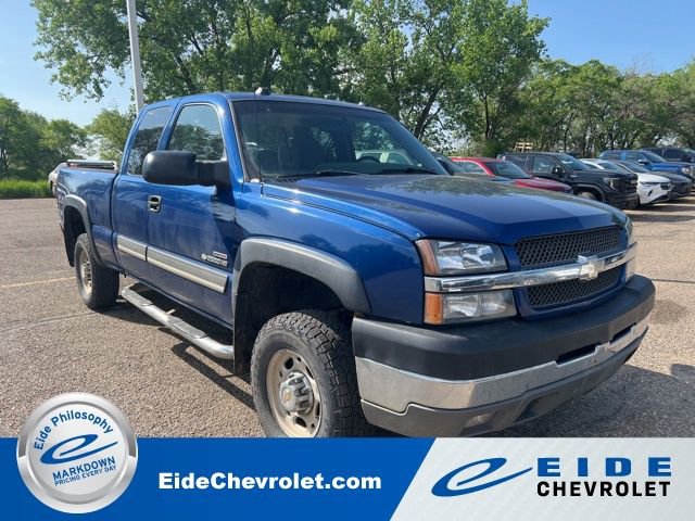 Used 2004 Chevrolet Silverado 2500 LS w/ Heavy-Duty Power Package AWD/4WD image 1