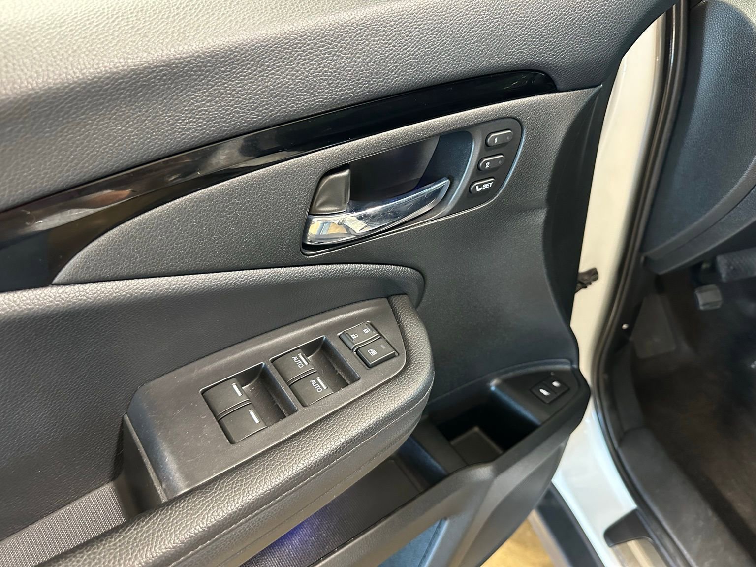 Used 2020 Honda Pilot Elite image 11