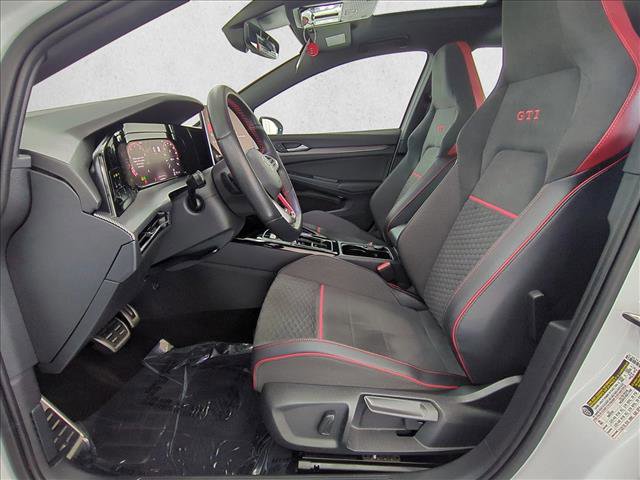 Used 2025 Volkswagen GTI SE FWD image 17