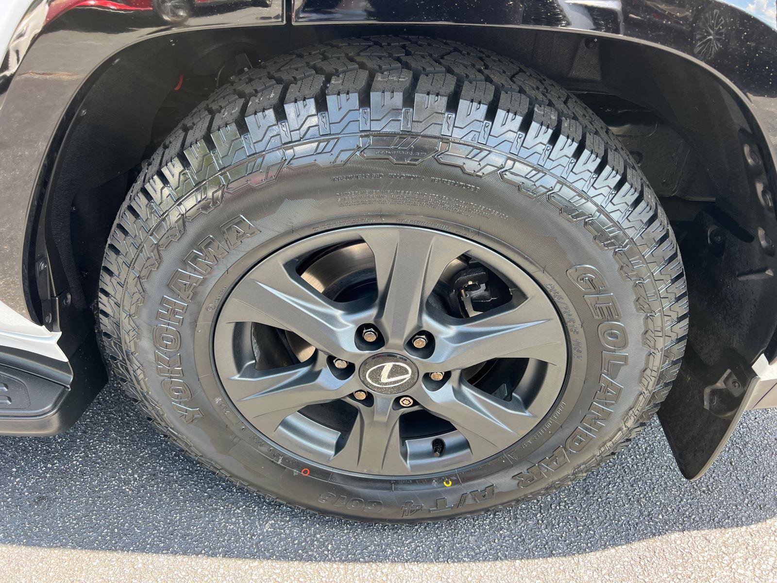 Used 2025 Lexus LX 700h Overtrail AWD/4WD image 21
