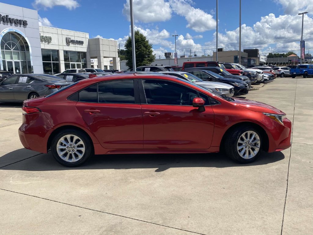 Used 2020 Toyota Corolla LE w/ LE Premium Package FWD image 10
