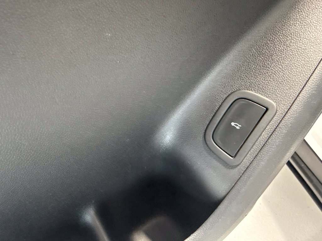 Used 2026 Chevrolet Traverse LT FWD image 22