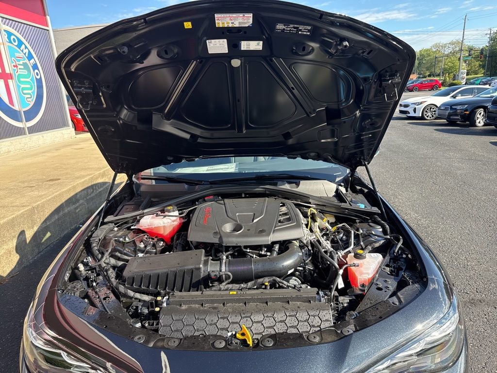 New 2025 Alfa Romeo Giulia AWD w/ Driving Assist Package image 23