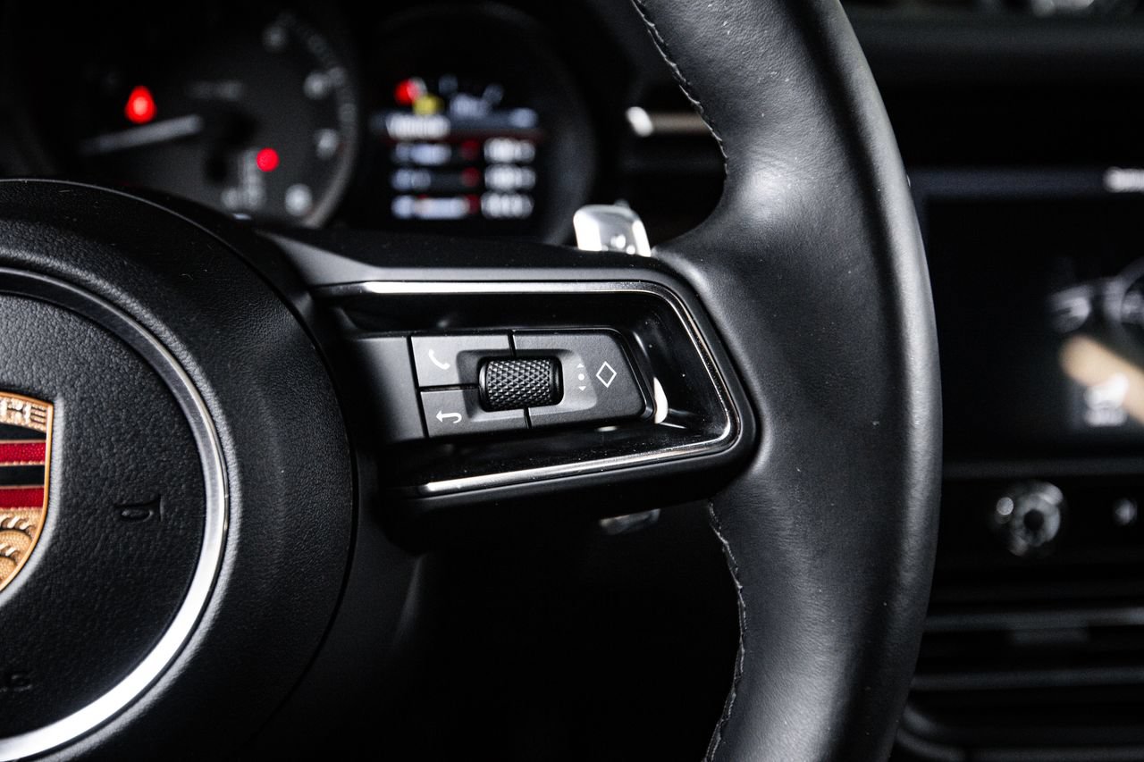 Certified 2024 Porsche Macan AWD/4WD image 15