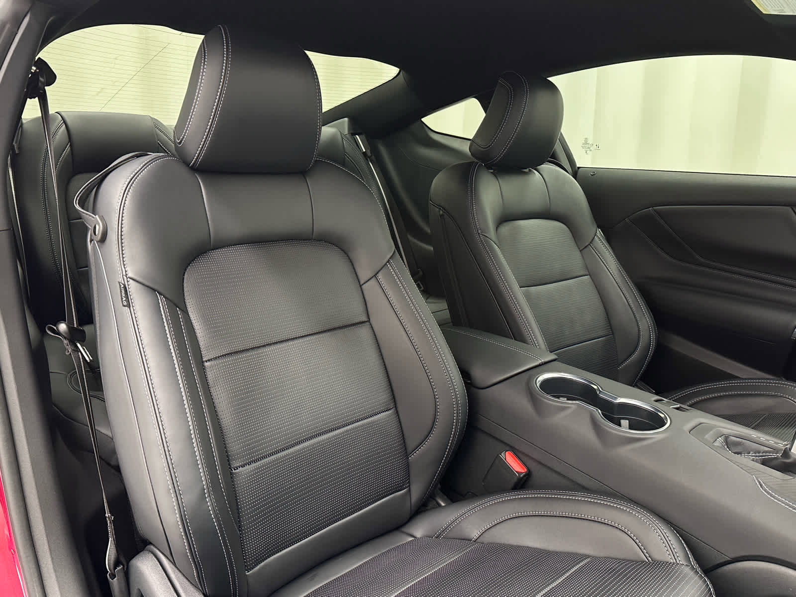 Used 2025 Ford Mustang GT Premium image 17