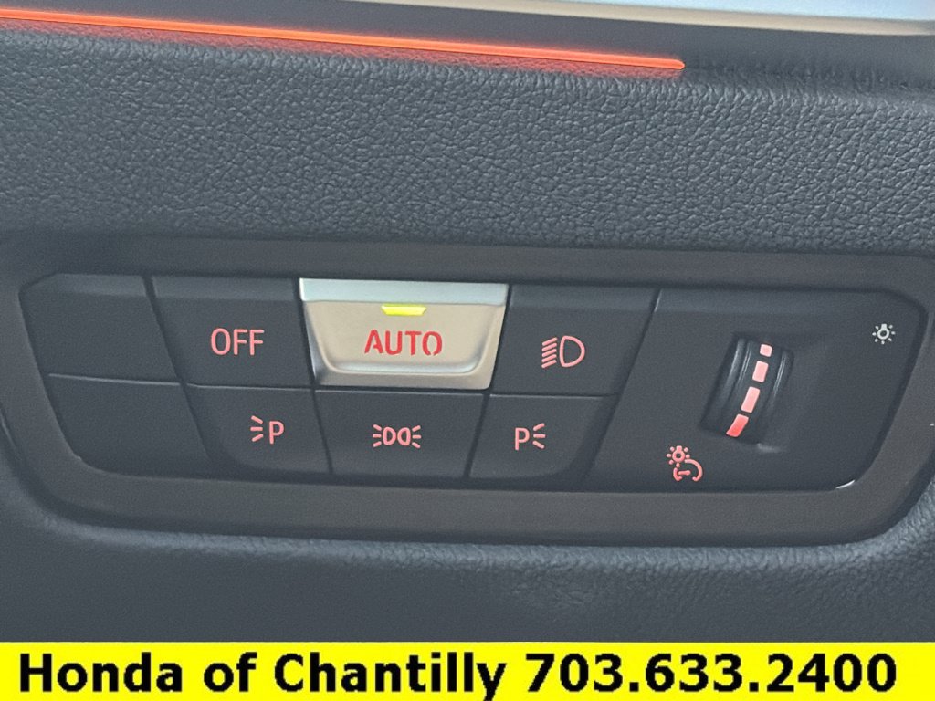 Used 2021 BMW 330i xDrive Sedan w/ Convenience Package AWD/4WD image 14