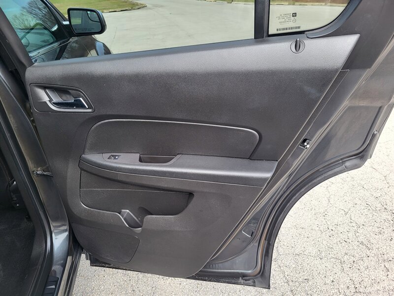 Used 2012 Chevrolet Equinox LTZ FWD image 27