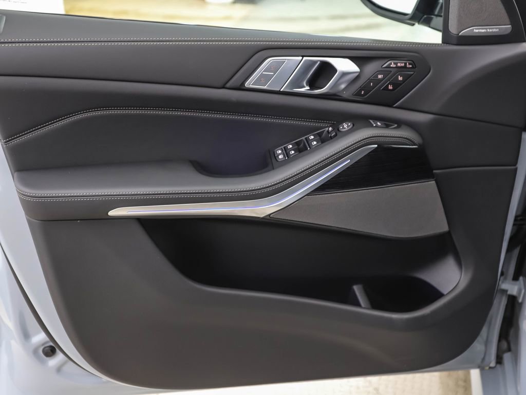 New 2026 BMW X7 xDrive40i image 9