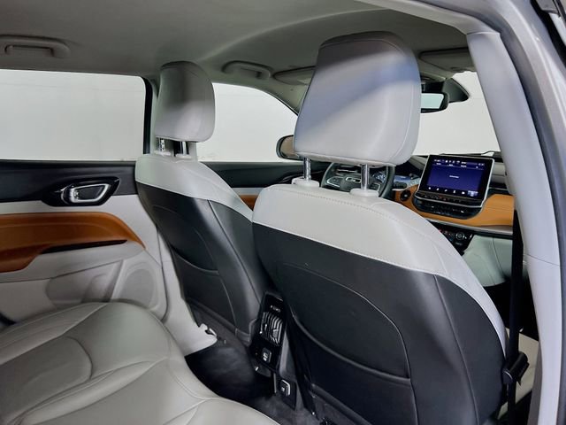 Used 2022 Jeep Compass Limited image 9