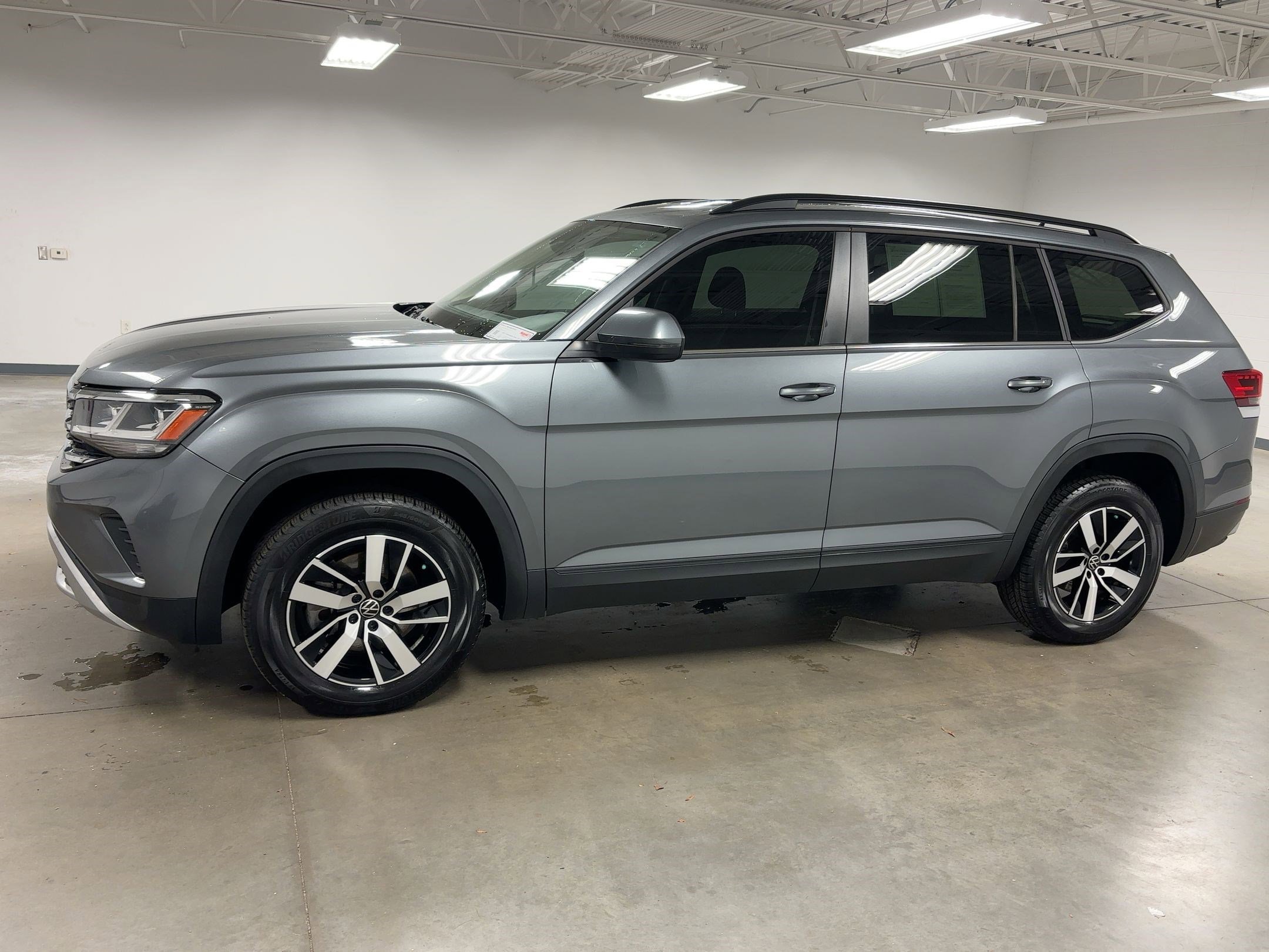 Used 2021 Volkswagen Atlas SE image 20