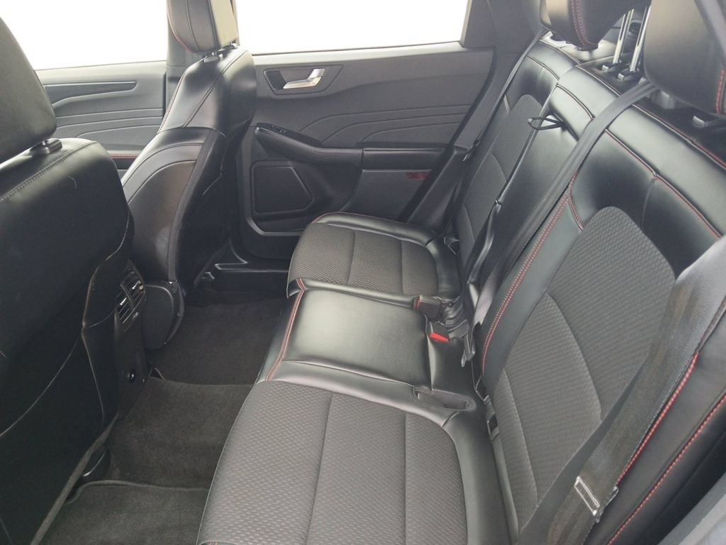 Used 2025 Ford Escape ST-Line AWD/4WD image 27