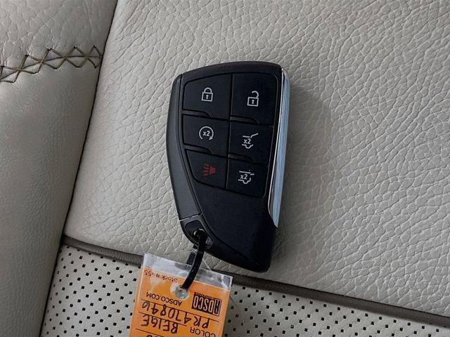 Used 2023 GMC Yukon XL Denali w/ Advanced Technology Package AWD/4WD image 10