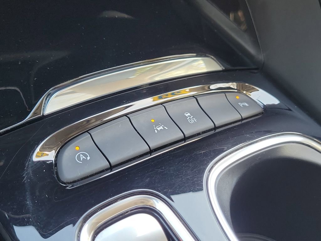 Used 2023 Buick Envision Essence w/ Sport Touring Package image 35