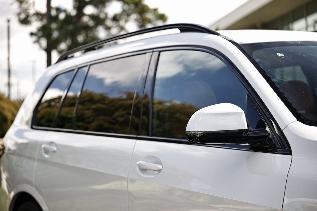 New 2026 BMW X7 xDrive40i image 3