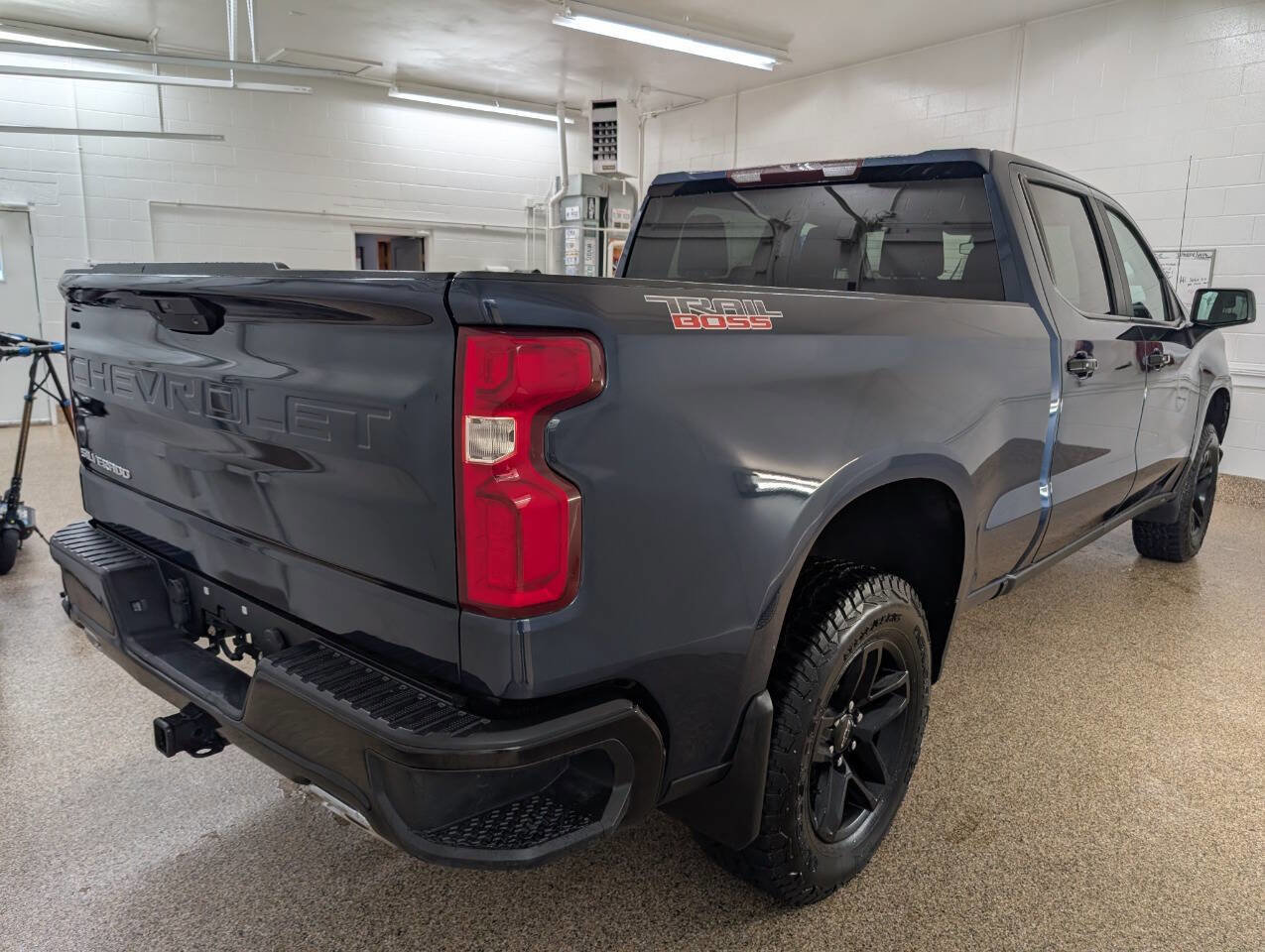 Used 2019 Chevrolet Silverado 1500 LT Trail Boss AWD/4WD image 4