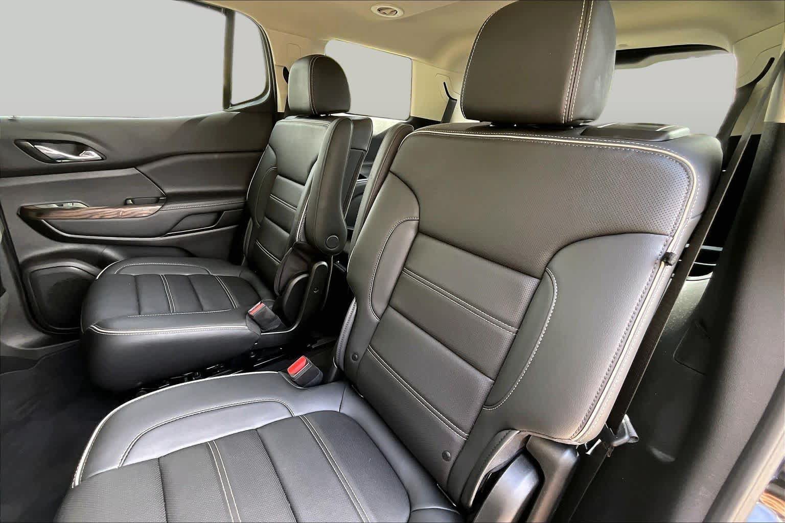 Used 2023 GMC Acadia Denali w/ Denali Ultimate Package FWD image 21