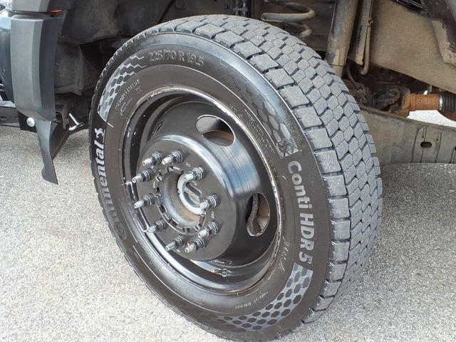 Used 2024 Ford F550 4x4 Regular Cab Super Duty image 10