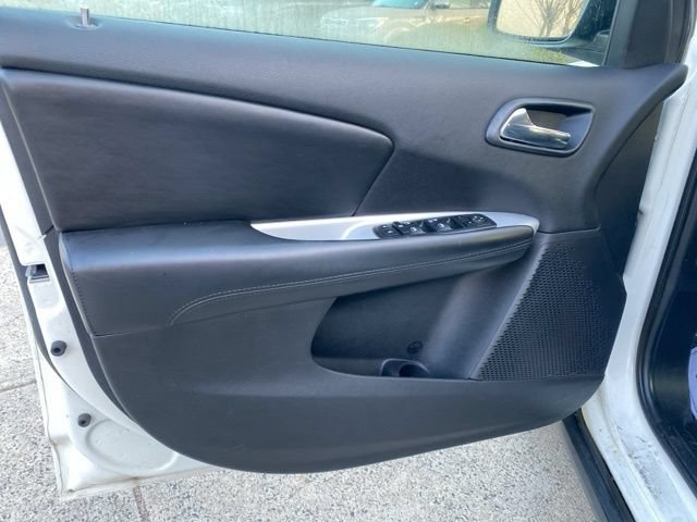 Used 2013 Dodge Journey SXT w/ Flexible Seating Group FWD image 18