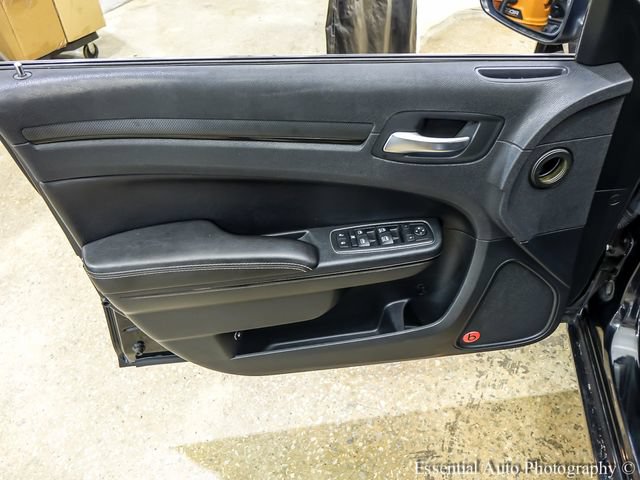 Used 2013 Chrysler 300 S RWD image 17