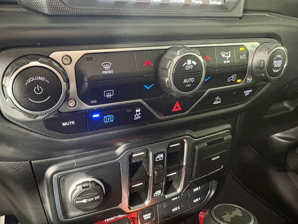 Used 2023 Jeep Wrangler Unlimited Rubicon 4xe AWD/4WD image 28