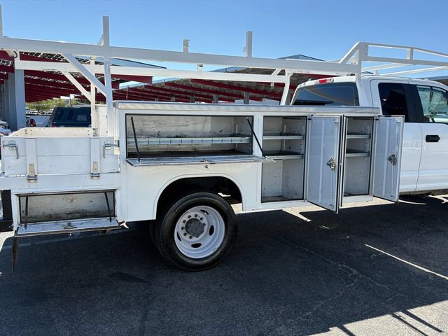 Used 2022 Ford F550 2WD SuperCab Super Duty image 28