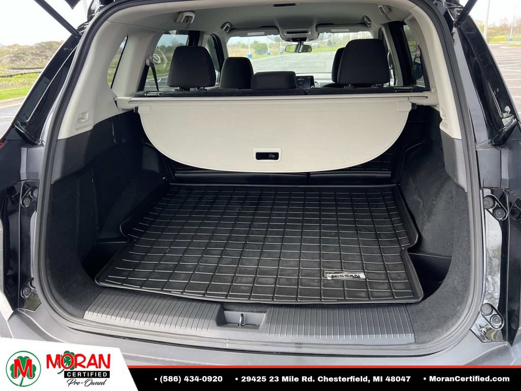 Used 2023 Nissan Rogue S AWD/4WD image 11