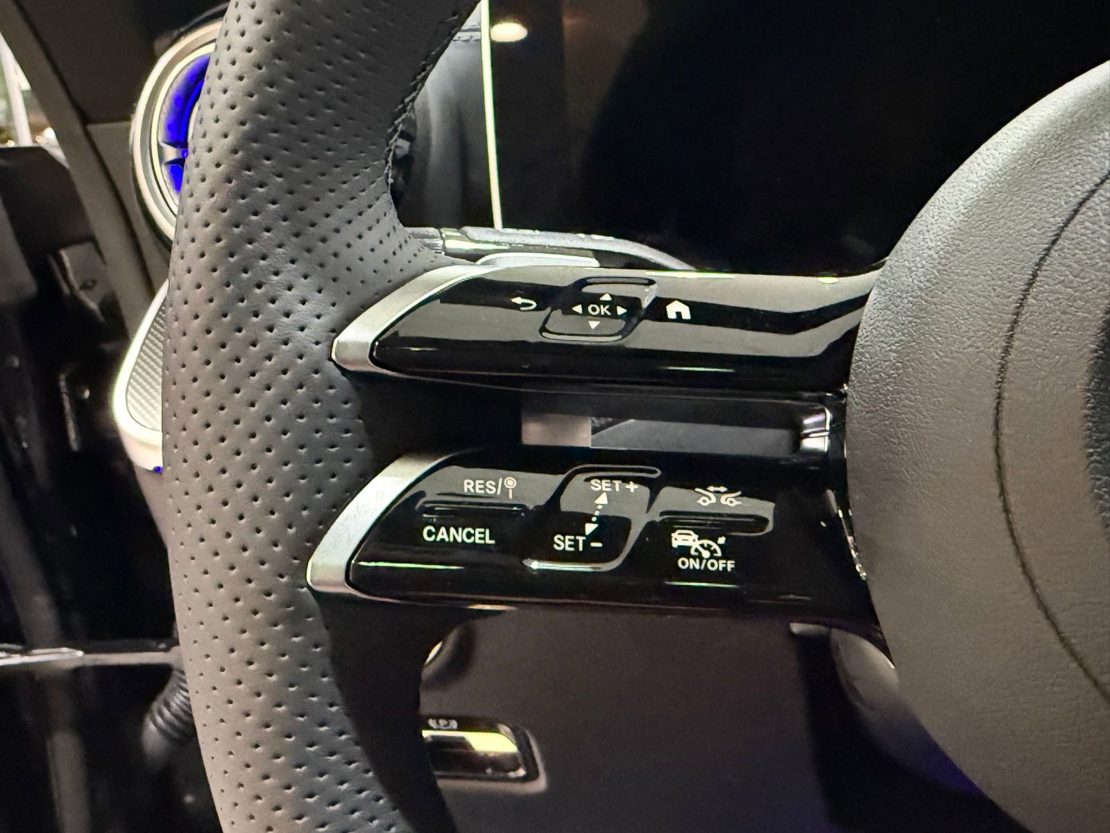 New 2026 Mercedes-Benz CLE 450 4MATIC Coupe image 24