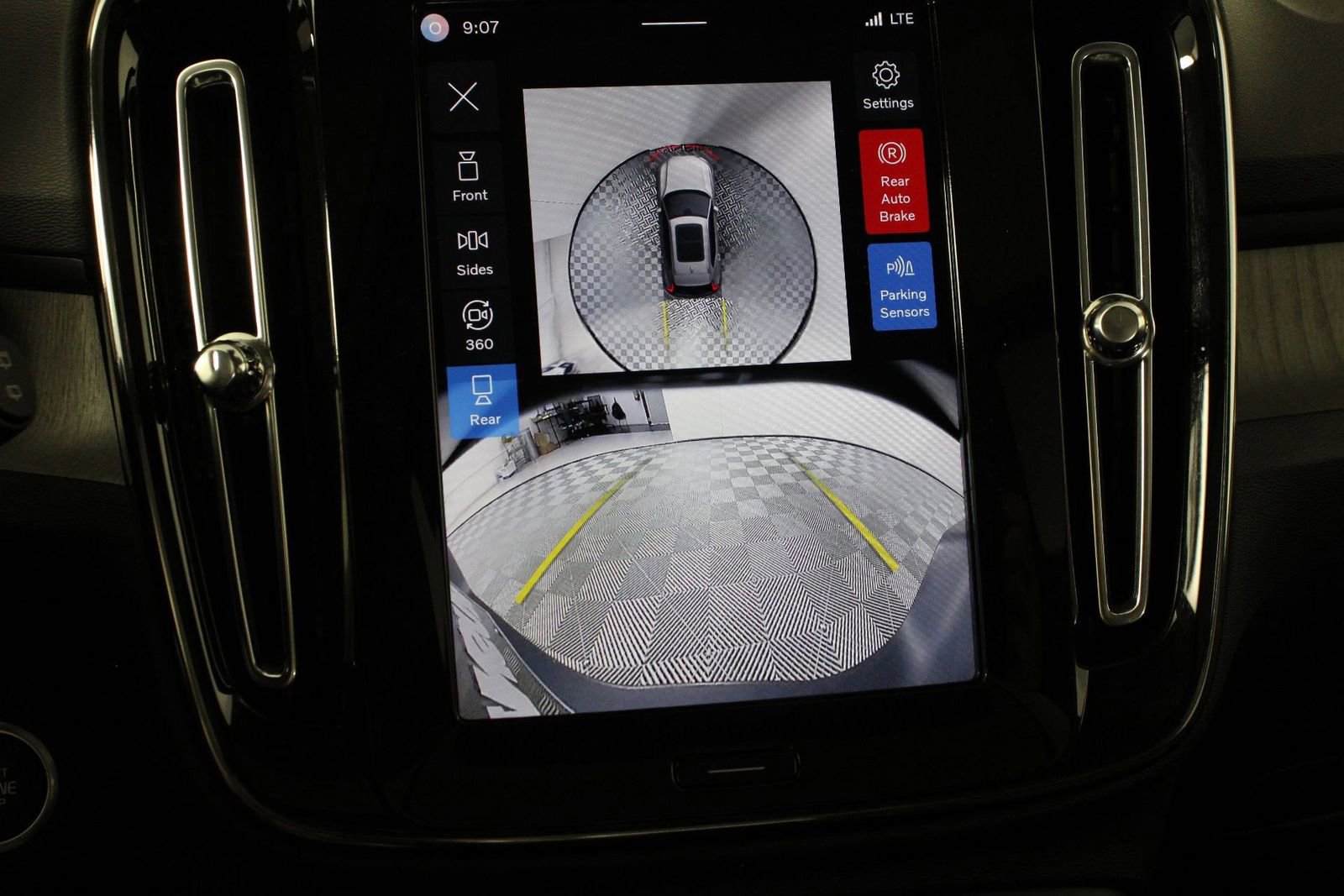 Certified 2025 Volvo XC40 B5 Plus image 13