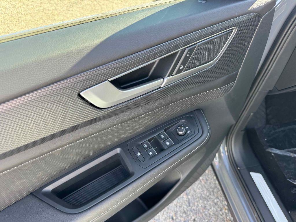 New 2026 Volkswagen Atlas Cross Sport SEL image 13