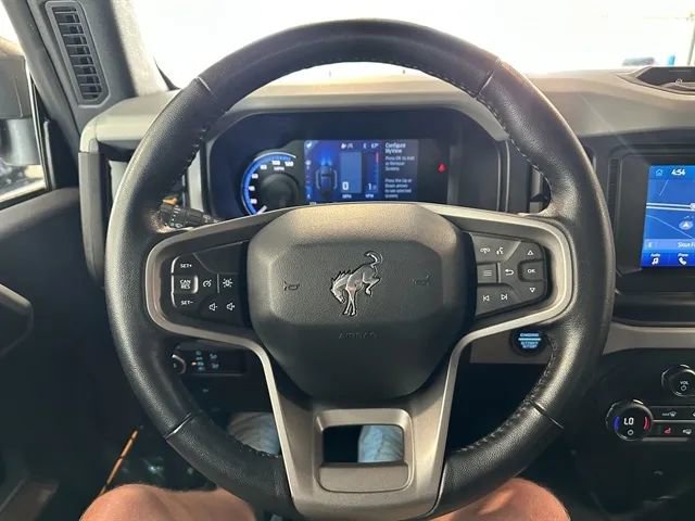 Used 2023 Ford Bronco Badlands w/ Sasquatch Package image 27