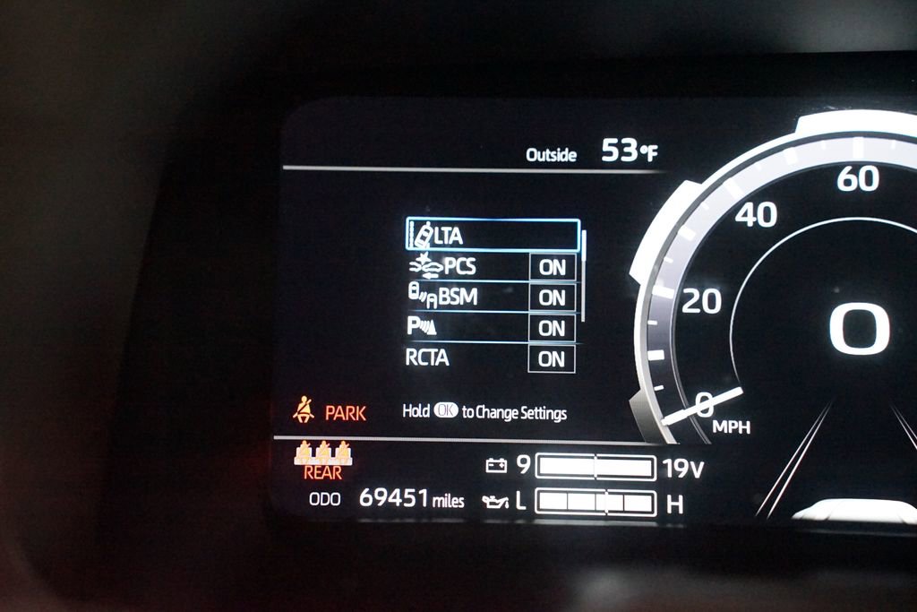 Used 2023 Toyota Tundra Platinum image 17