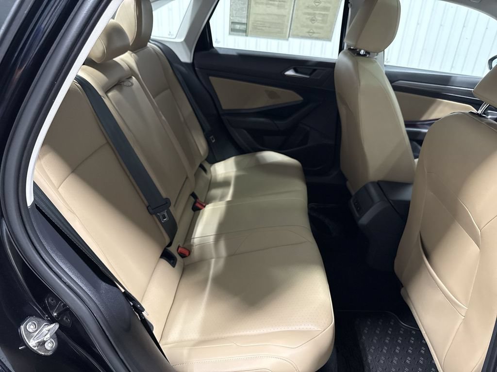 Used 2019 Volkswagen Jetta SEL FWD image 28