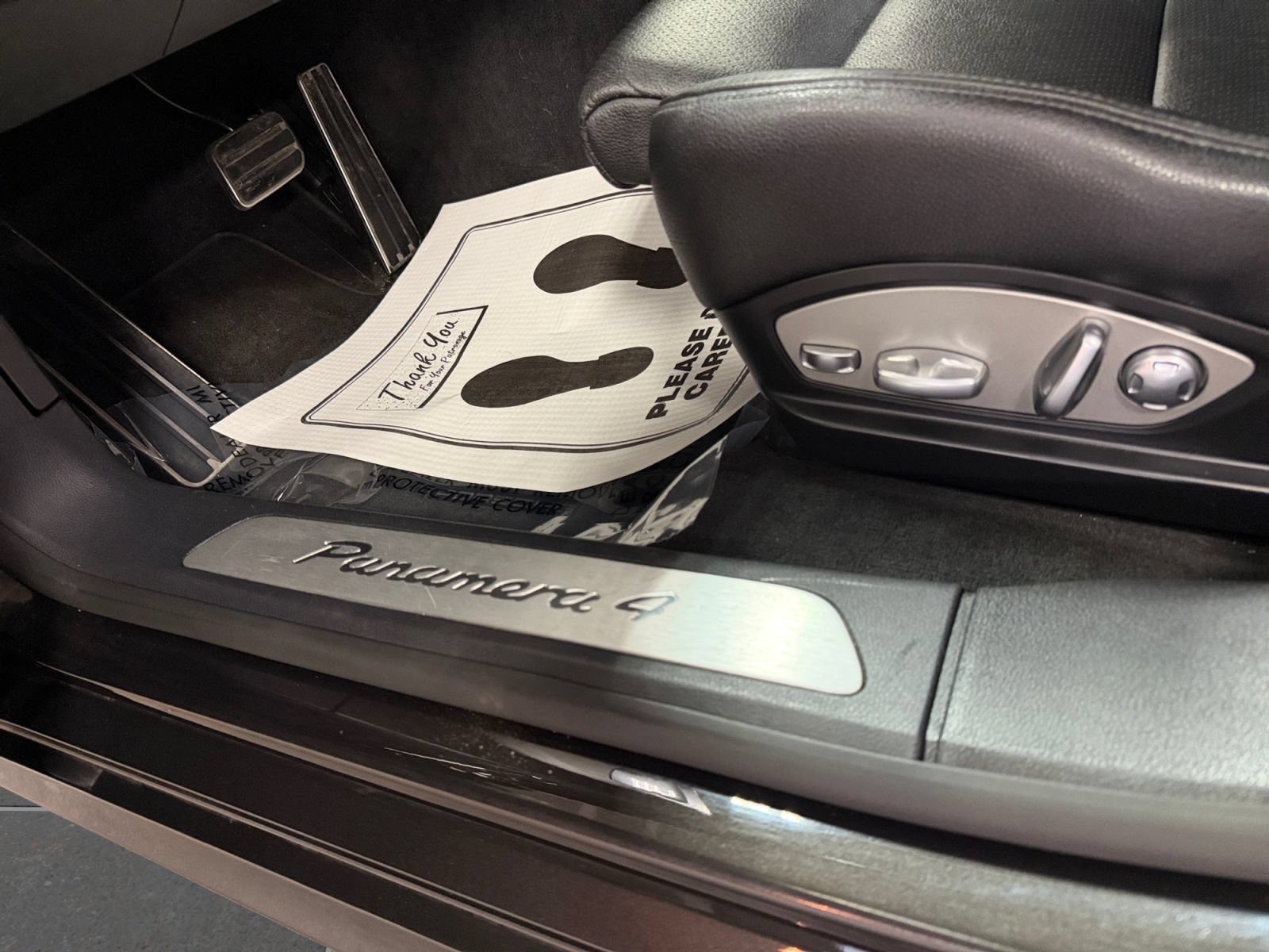 Used 2014 Porsche Panamera 4 w/ Premium Package AWD/4WD image 40