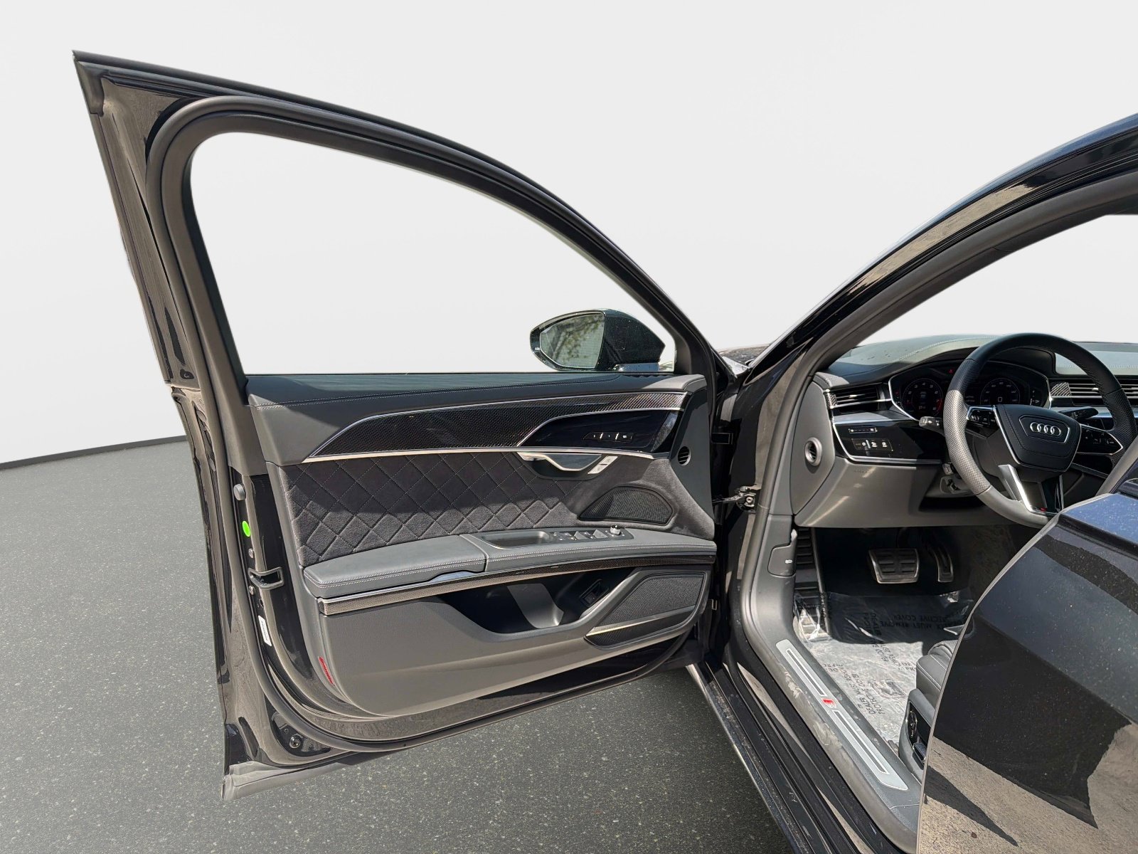 Used 2025 Audi S8 4.0T image 37