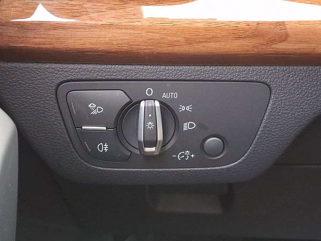 Used 2023 Audi Q5 2.0T Premium w/ Convenience Package image 26