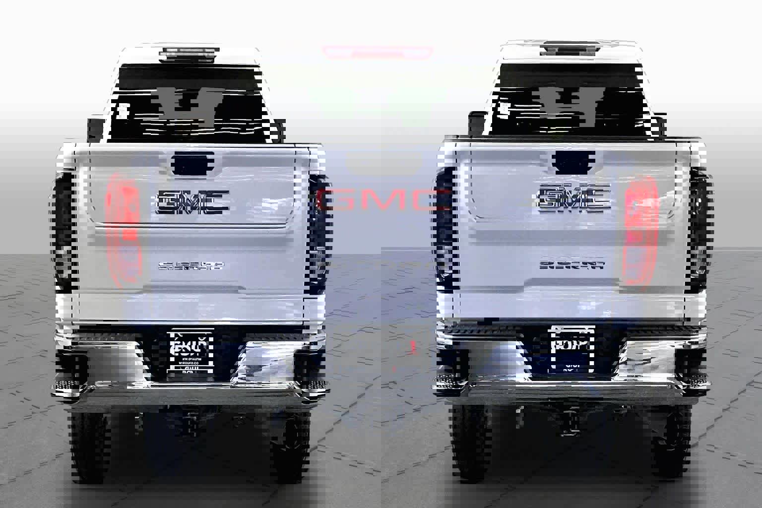 Used 2024 GMC Sierra 2500 Pro w/ Convenience Package image 5