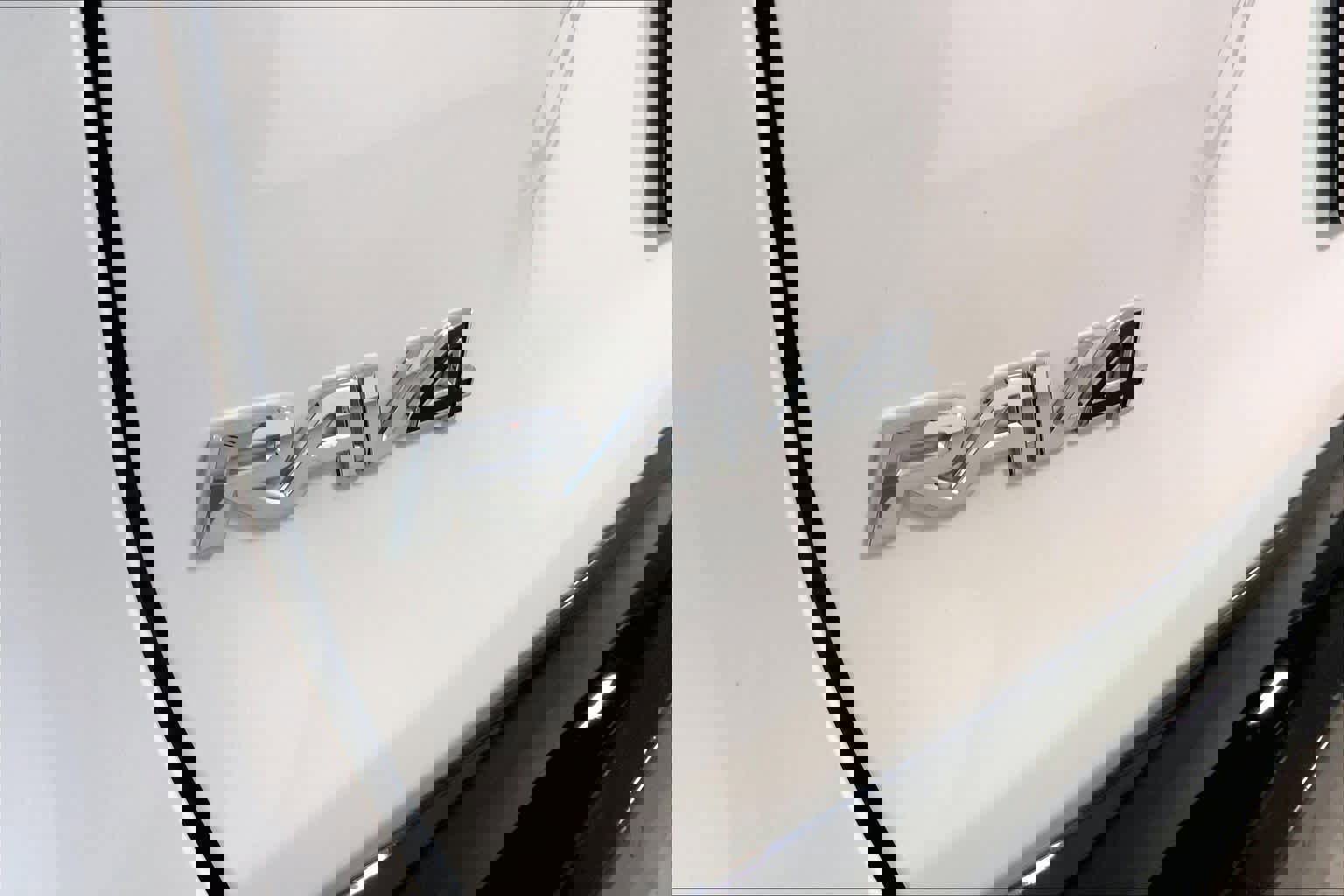 Used 2020 Toyota RAV4 XSE image 29