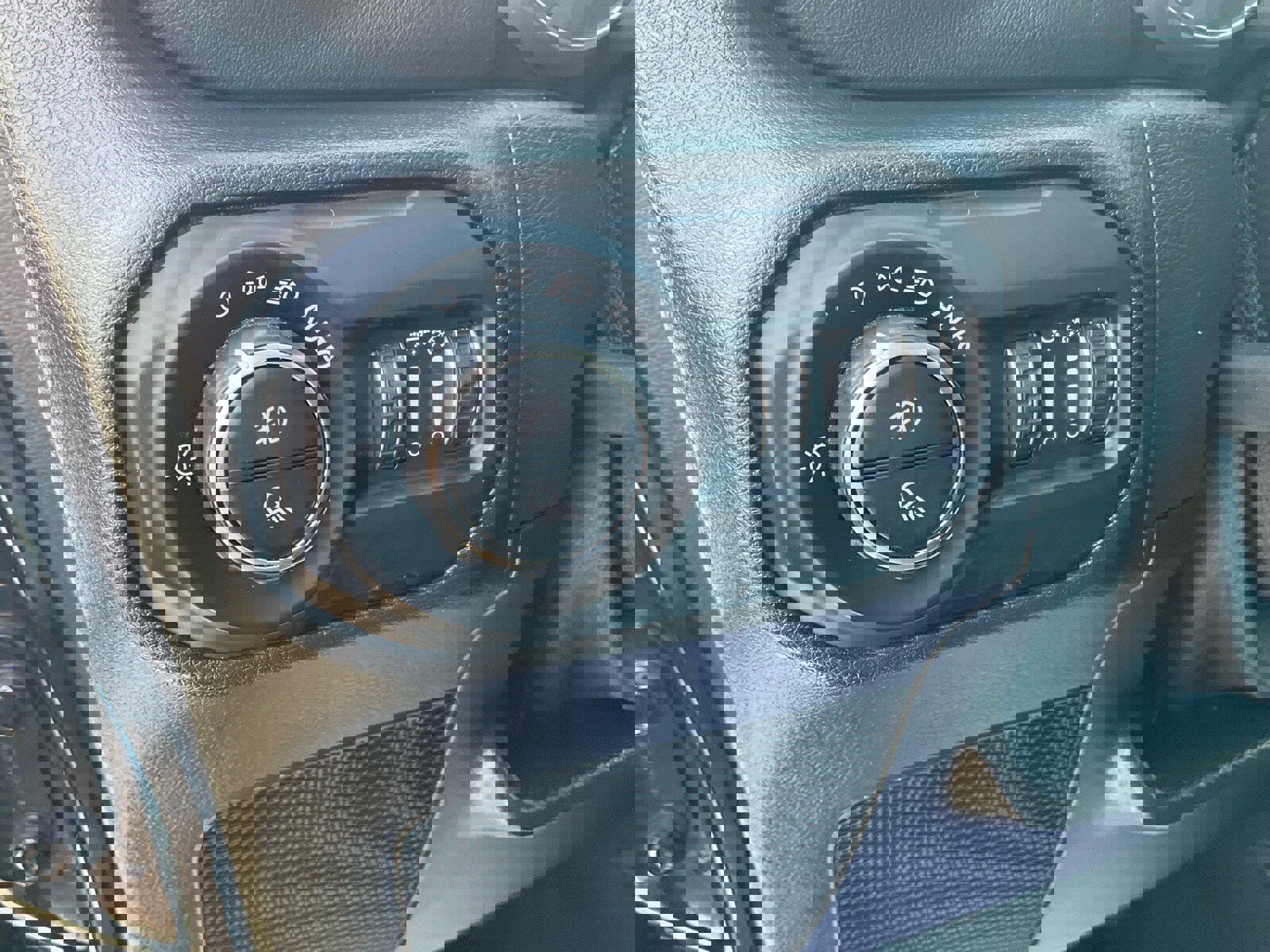 Used 2021 Jeep Gladiator Overland w/ Popular Equipment Package image 17