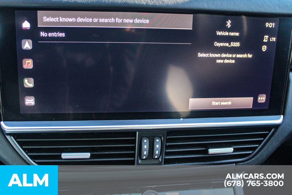 Used 2023 Porsche Cayenne Platinum Edition image 34