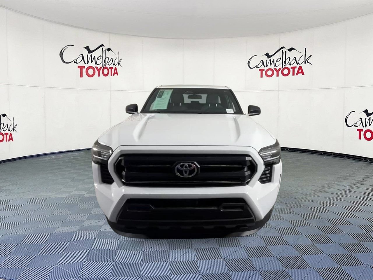 Used 2026 Toyota Tacoma SR AWD/4WD image 5