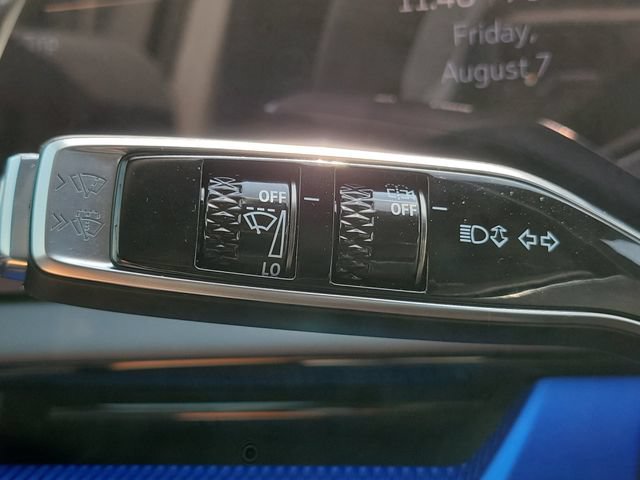New 2027 Cadillac Optiq Luxury w/ LPO, Floor Liner Package AWD/4WD image 18