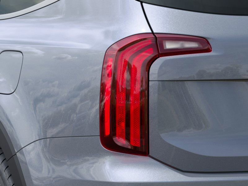 Used 2025 Kia Telluride S image 11