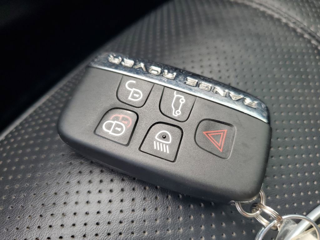 Used 2017 Land Rover Range Rover Evoque HSE Dynamic image 36