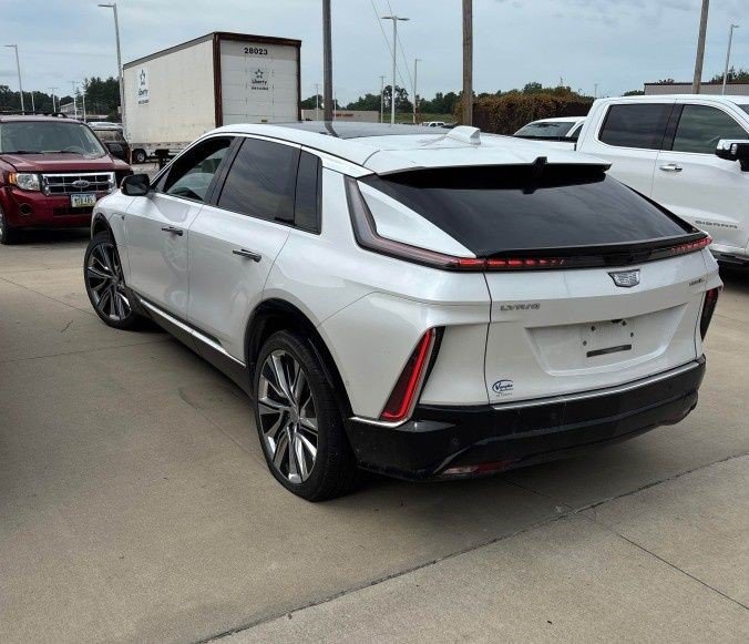 Certified 2024 Cadillac Lyriq Sport AWD/4WD image 2