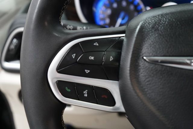Used 2023 Chrysler Pacifica Limited image 21